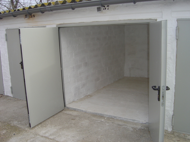 Interior vacío de un trastero de Trasters Lleida en Butsènit